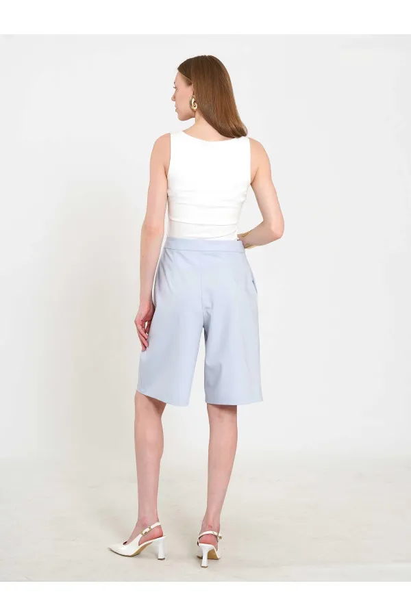 010880 Stella Bermuda Shorts with Buckle