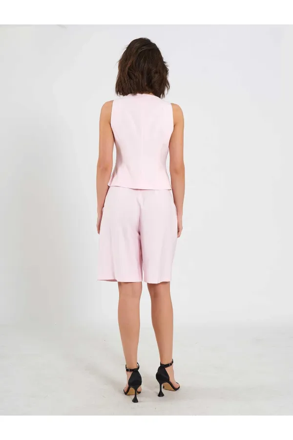 120745 Beş Düğmeli Orta Boy Yelek