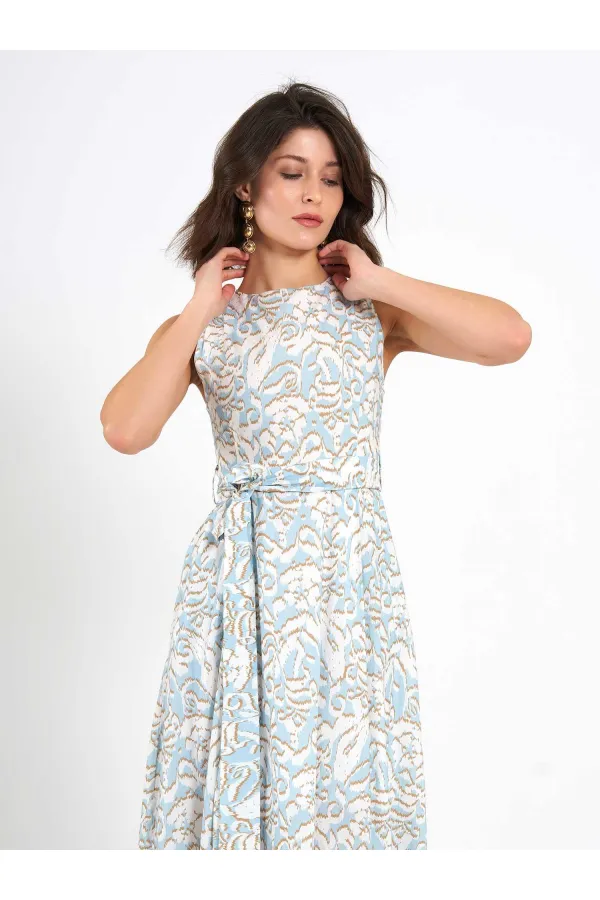 Robe 111537 avec boucle métallique au dos