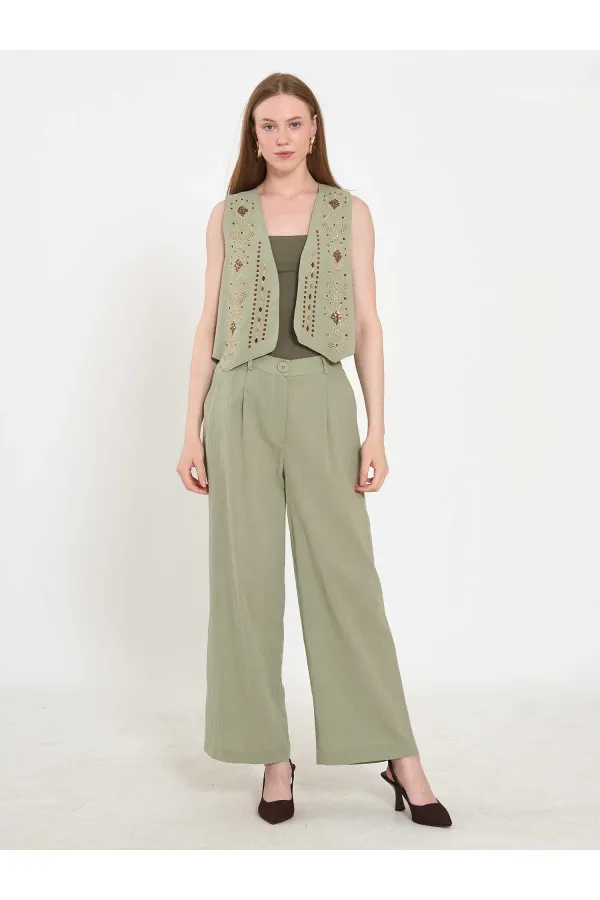 220524 Embroidered Vest Set