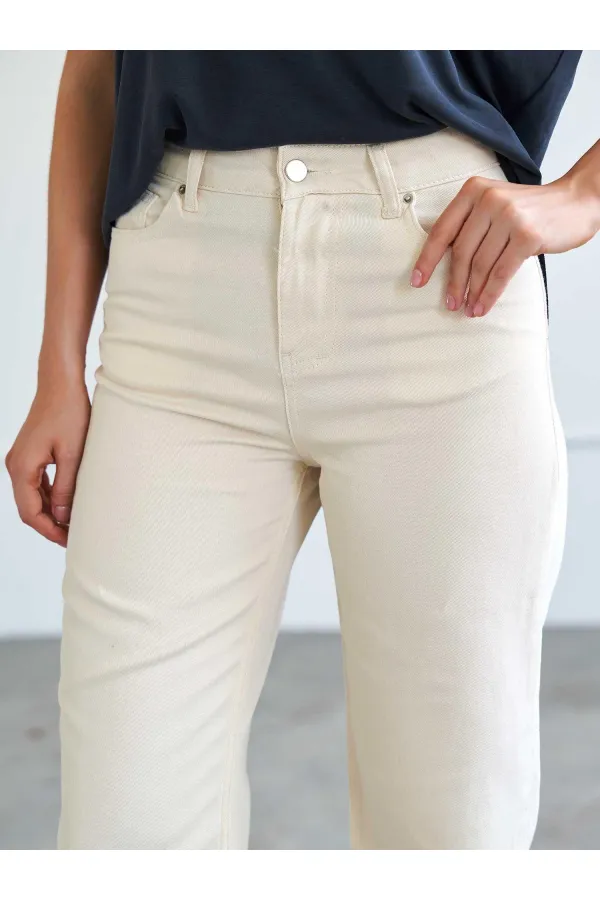 031666 Düz Paça Orta Bel Jeans