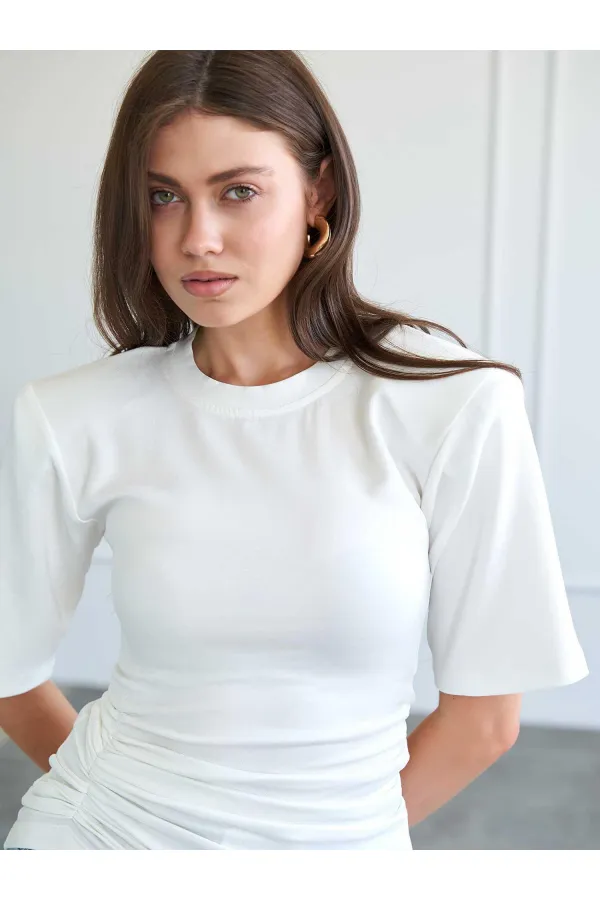 050748 Vatkalı Büzgülü T-shirt