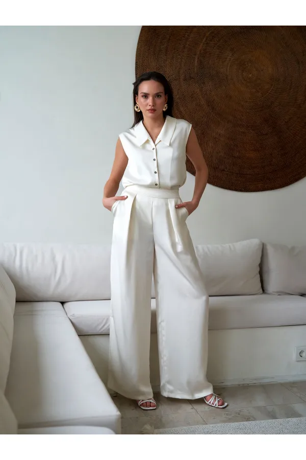 031649 Wide Pleated Satin Trousers