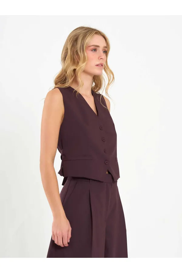 120738 Back Buckle Vest