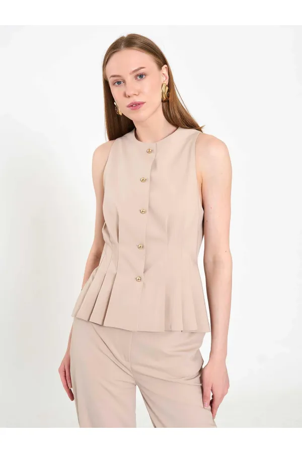 120746 Stella Waist-Fitted Vest