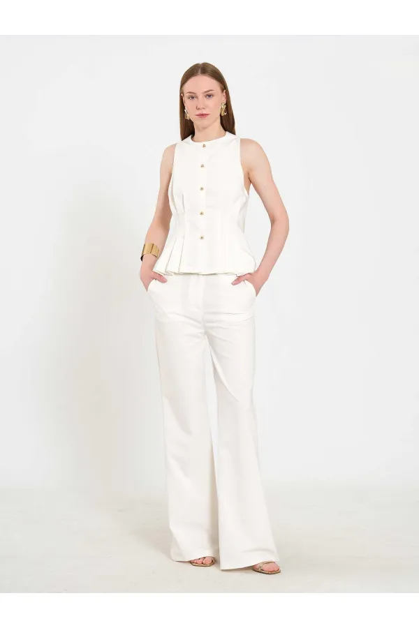 031673 Stella Straight Leg Trousers with Belt Buckle