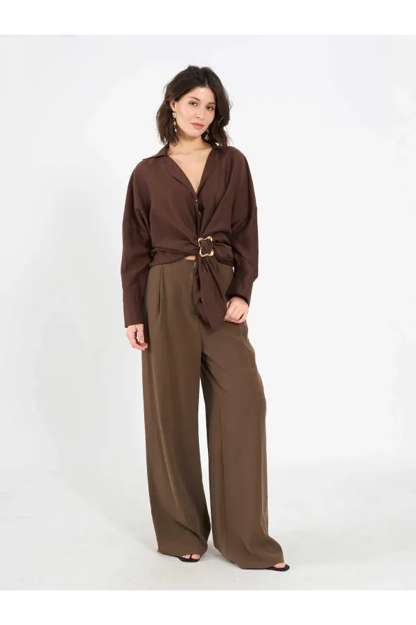 Chemise 080814 avec détail de boucle