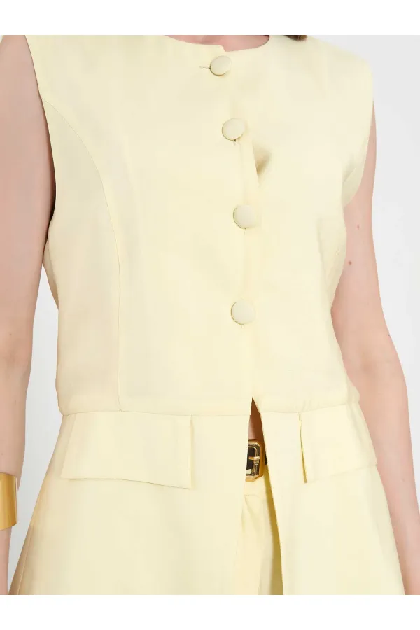 120732 Vest with Ruffled Hem