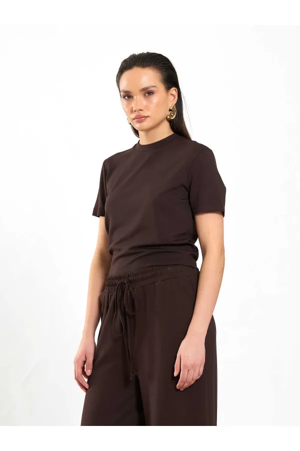 050734 Crew Neck Crop T-Shirt