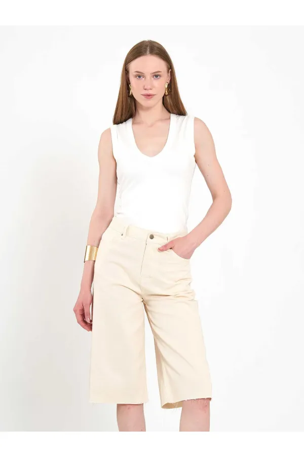 010878 Relaxed Fit Bermuda Denim Shorts