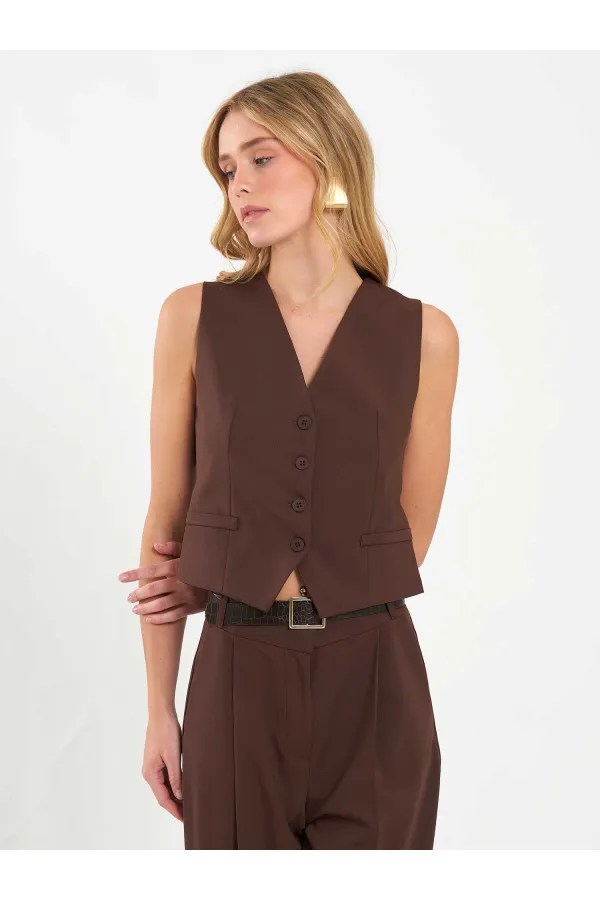 120738 Back Buckle Vest