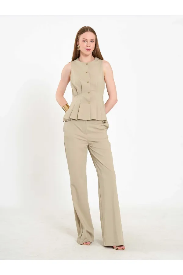 031673 Stella Straight Leg Trousers with Belt Buckle