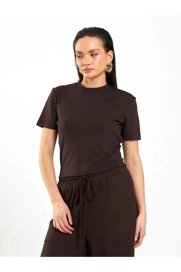 050734 Crew Neck Crop T-Shirt