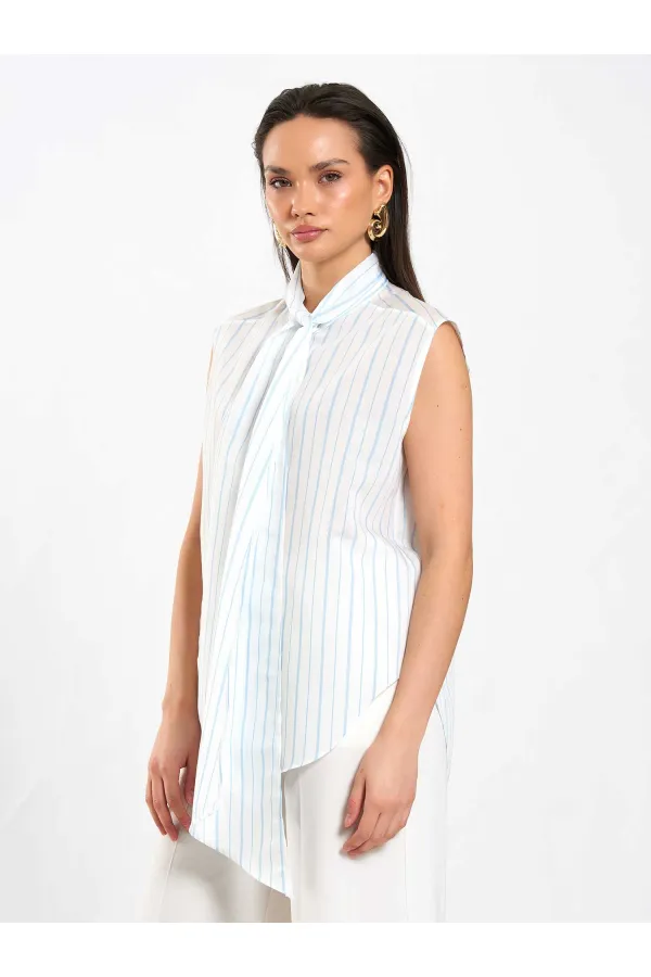 080804 Sleeveless Shirt with Flared Pattern