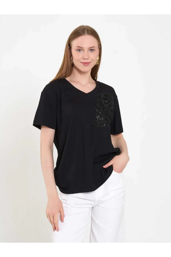 050737 T128 V-Neck Floral Embroidered Knitted T-Shirt