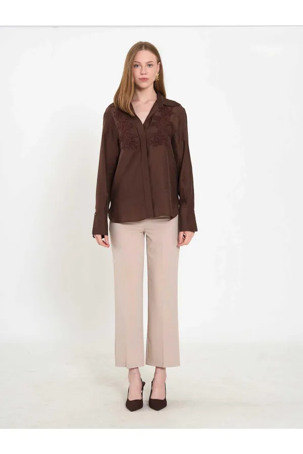 080820 Tencel Shirt with Lace Details