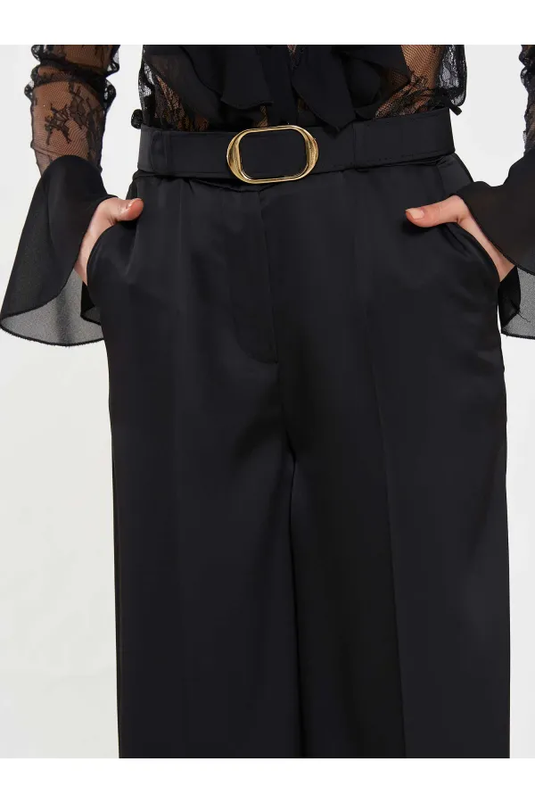 Pantalon droit satiné avec ceinture 031656