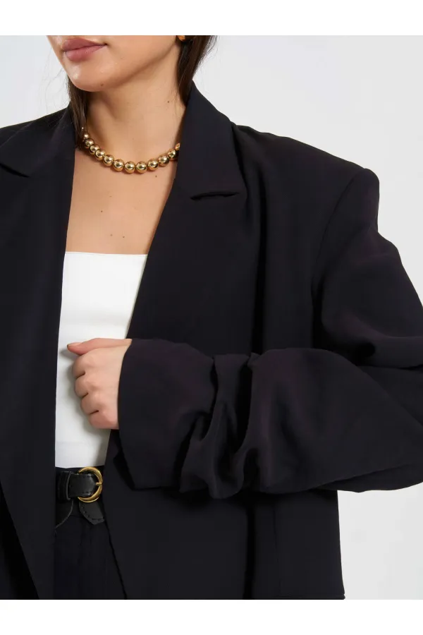 131046 Oversize Kolları Pileli Ceket