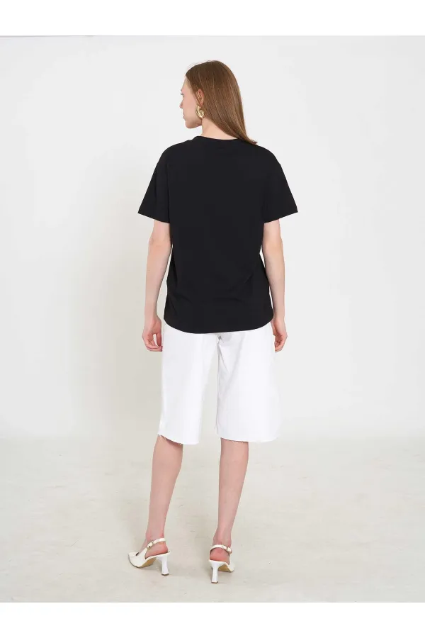 050737 T128 V-Neck Floral Embroidered Knitted T-Shirt