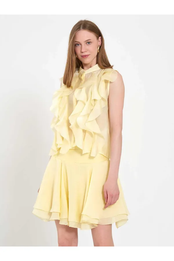 080774 Sleeveless Shirt with Ruffle Detail at Front