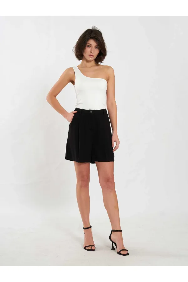 010875 Single Pleated Shorts