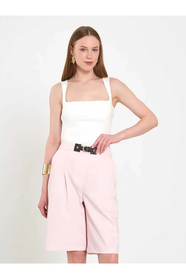 010880 Stella Bermuda Shorts with Buckle