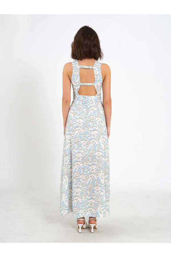 Robe 111537 avec boucle métallique au dos