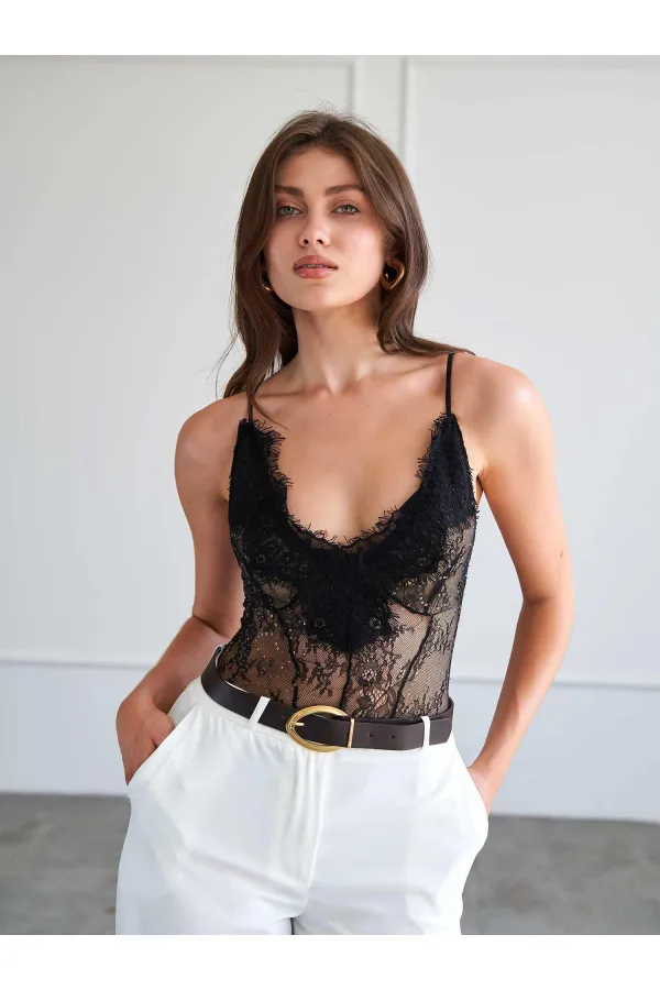 071914 Dantel Sırtı Çapraz Askılı Bodysuit