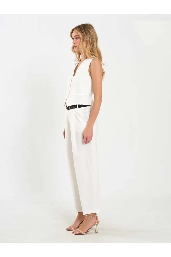 120738 Sırtı Tokalı Yelek