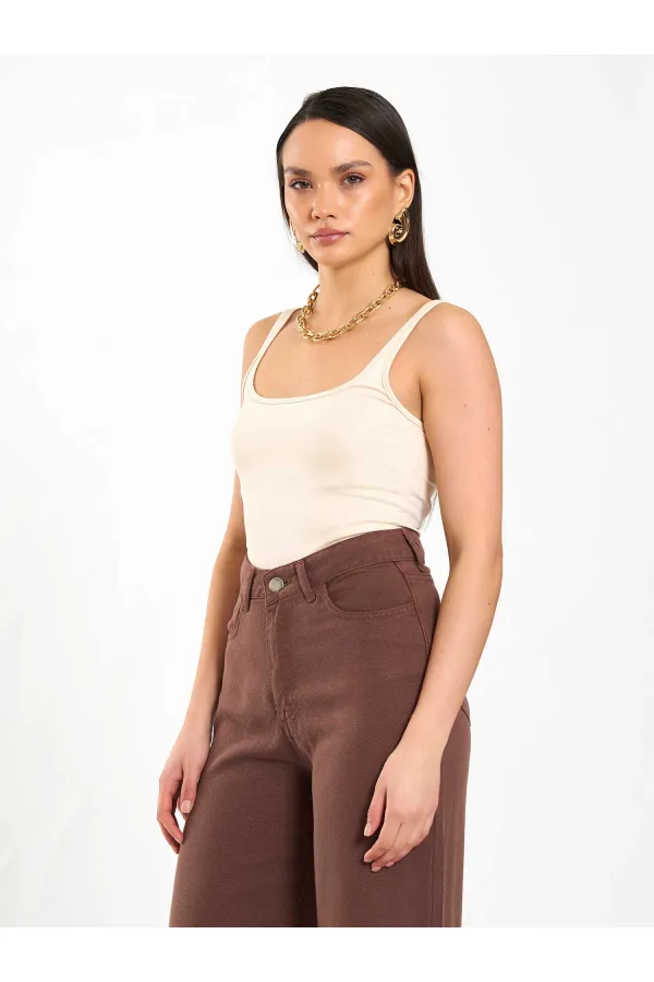 060332 U-Neck Slim Collar Tank Top