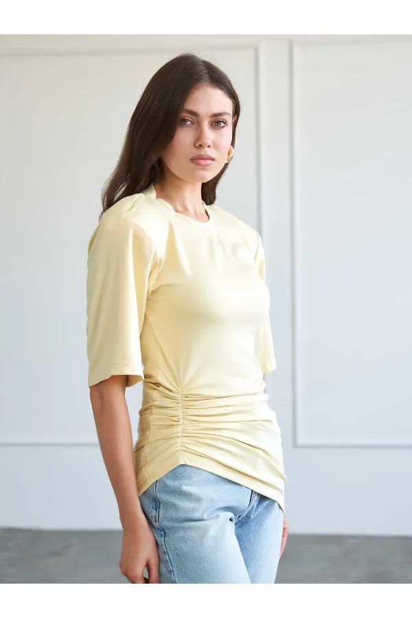 050748 Vatkalı Büzgülü T-shirt
