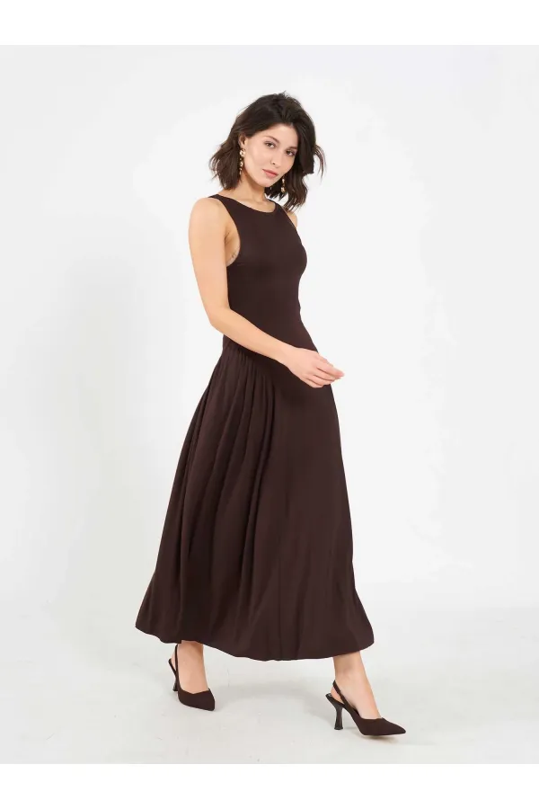 Robe midi sans manches 111717