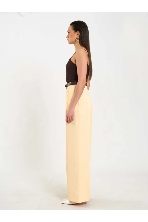 031655 Single Pleated Straight Leg Trousers