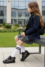 Muggo PAWS Kelebekli Çift Cırtlı Kız Bebek ve Çocuk Bot