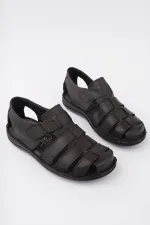 Sandales orthopédiques décontractées pour hommes Muggo Edinburgh, en cuir véritable, confortables et à semelle souple, garanties par la marque Edinburgh.