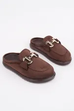 Mocassins Muggo CARLEEN en cuir suédé avec boucle dorée et bout fermé pour femmes