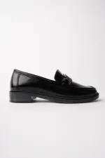 Mocassins décontractés pour femmes Muggo ARVEN avec boucle en métal et détails en pierre