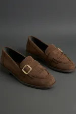 Mocassins décontractés pour femmes Muggo TUFT en daim avec boucle dorée et pampilles