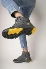 Bottes d'hiver unisexes Muggo Alaska, garanties pour la randonnée en plein air, à lacets et fermeture éclair latérale.