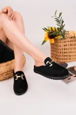Mocassins Muggo CARLEEN en cuir suédé avec boucle dorée et bout fermé pour femmes