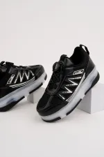 Muggo SKY Kids Light-Up Roller Skate Sneaker Sports Shoes Muggo SKY Kids Light-Up Roller Skate Sneaker Sports Shoes