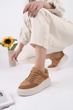 Chaussures de sport d'hiver pour femmes Muggo FLEECY à semelle épaisse et lacets, ornées de détails en peluche