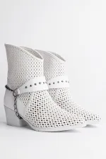 Muggo BURNİNG Garantili Kadın Lazer Kesim Zincir Detaylı Delikli Kovboy Yazlık Topuklu Festival Bot