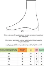 Chaussures à talons hauts pour femmes Muggo ICONS à bout pointu, talon ouvert et ceinture à deux brides