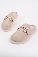Mocassins Muggo CARLEEN en cuir suédé avec boucle dorée et bout fermé pour femmes