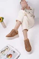 Chaussures de sport d'hiver pour femmes Muggo FLEECY à semelle épaisse et lacets, ornées de détails en peluche