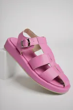 Muggo DOSSİ Garantili Dolgu Topuklu Bilekten Bağlamalı Tokalı Kadın Sandalet