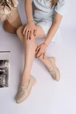 Mocassins décontractés pour femmes Muggo ARVEN avec boucle en métal et détails en pierre