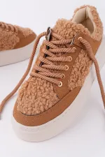 Chaussures de sport d'hiver pour femmes Muggo FLEECY à semelle épaisse et lacets, ornées de détails en peluche