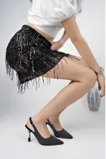 Escarpins classiques à talons hauts Muggo AMRITA pour femmes, bout pointu, ornés et talon ouvert.